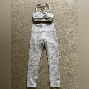 Women’s TYR High Rise Legging, 3/4 Length, and Sports Bra - Whiteout Camo, Small